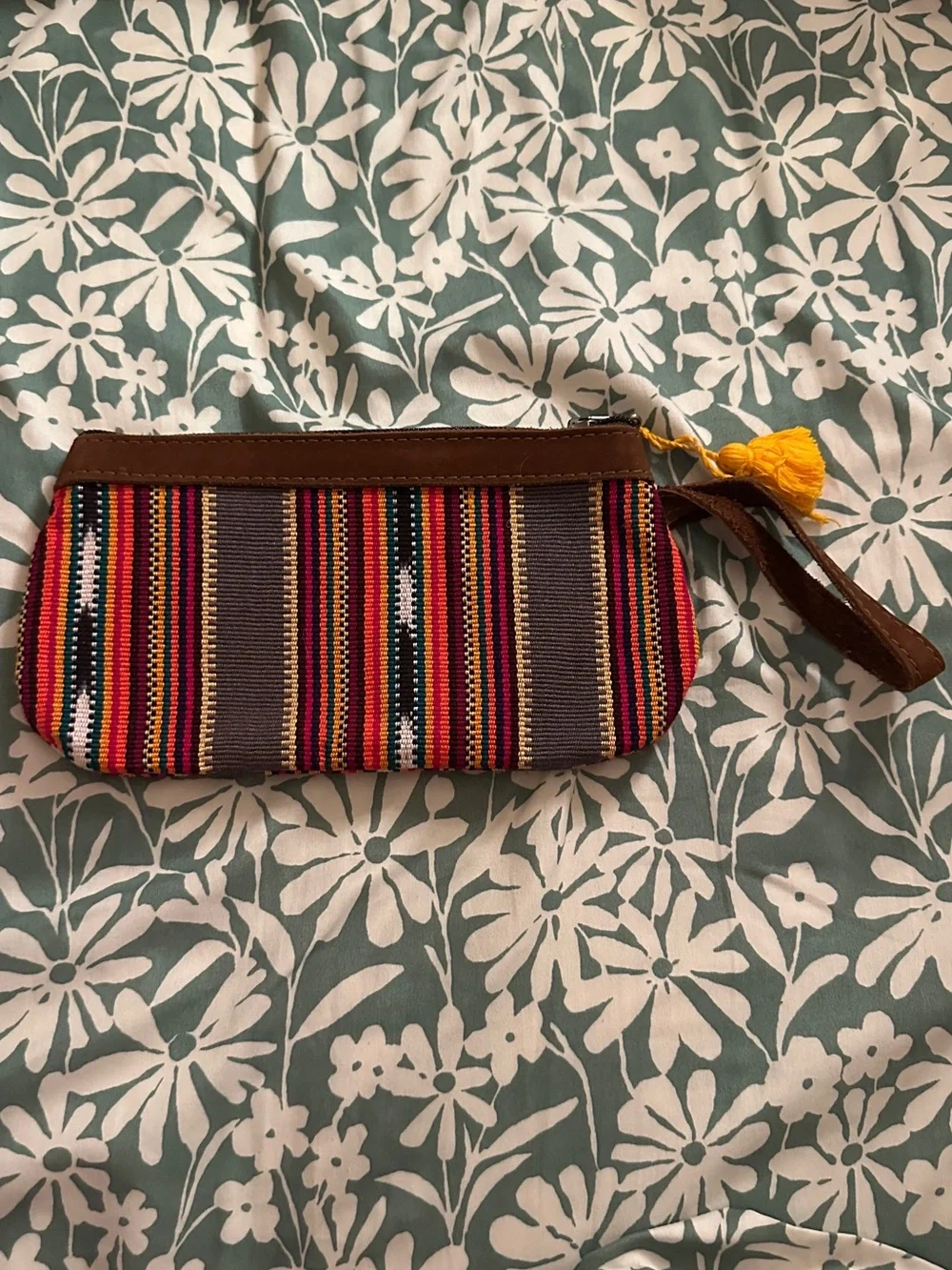 Nena & Co Striped in Wristlet Clutch in Multicolor